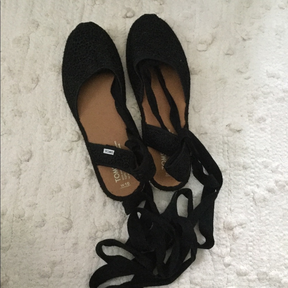 Brand New TOMS Wrap Sandal!